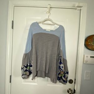 💙EUC! Winter Colored, Bell-Sleeved Shirt from Umgee💙